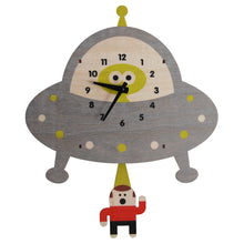 Load image into Gallery viewer, Saucer  pendulum clock
